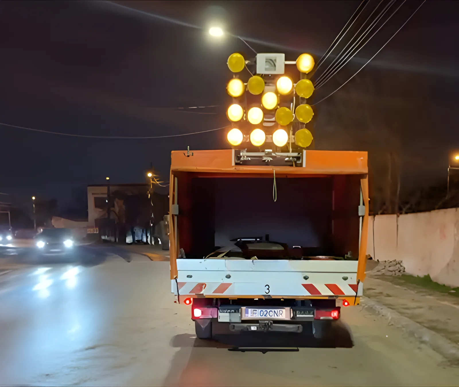 Vehicul de semnalizare rutieră pentru mobilizare șantier